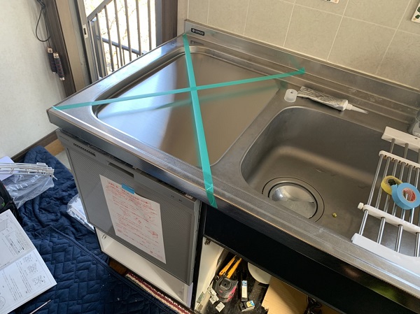 ハウステックトップオープン食洗機取替え　食洗機本体取付け